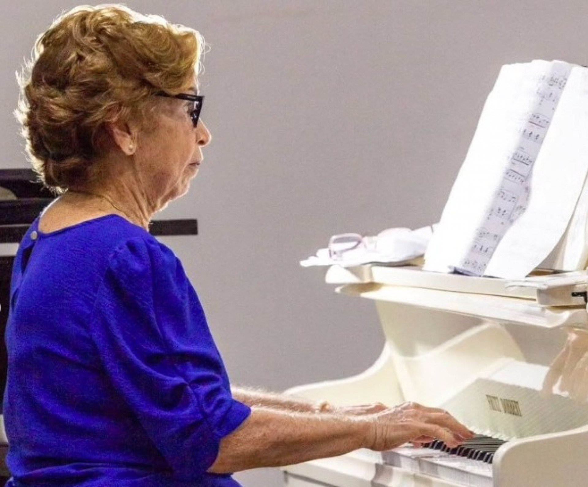 Roberto Pereira: Elyanna, a pianista, o piano alado e o virtuosismo