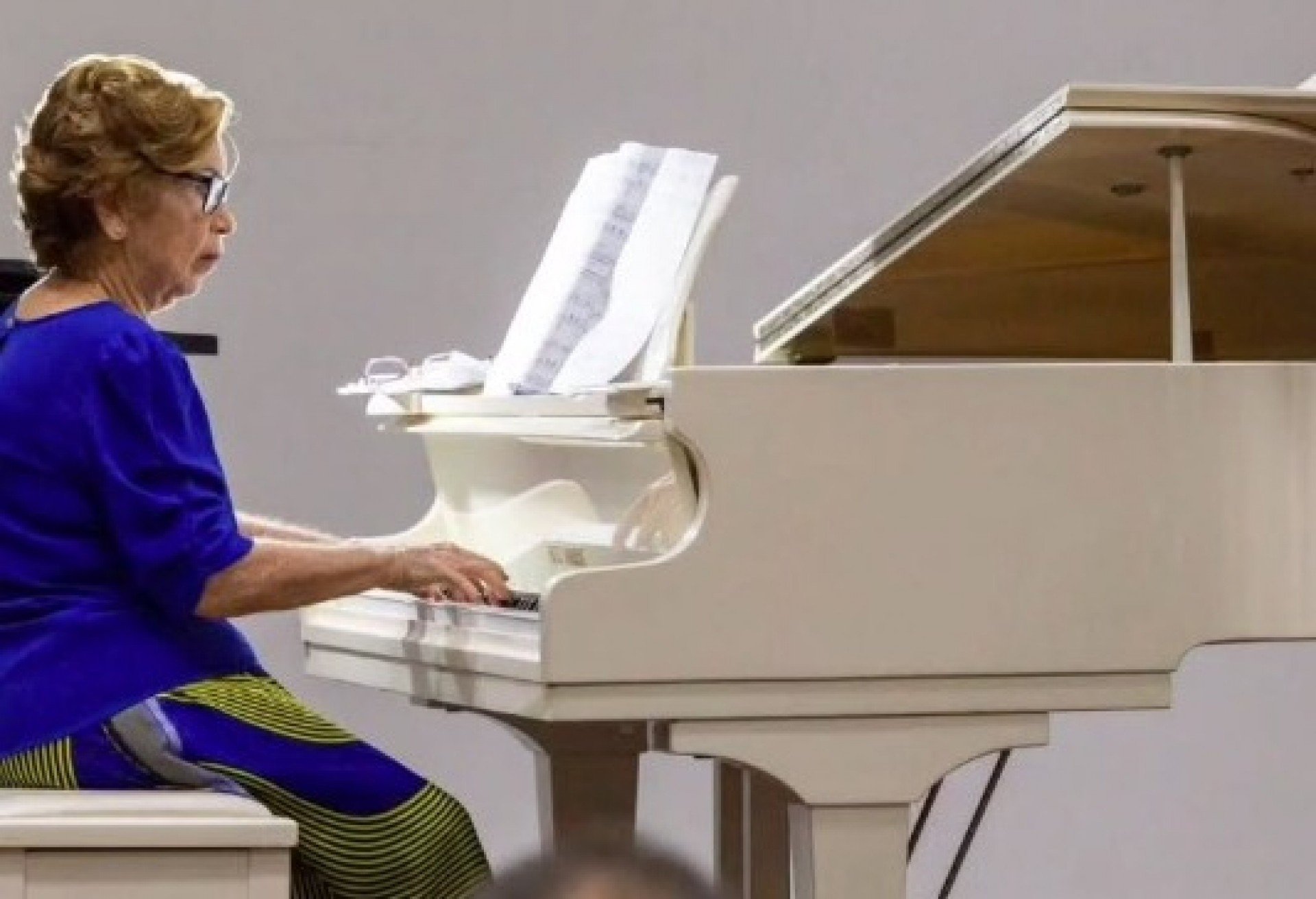 Escritora e pianista Elyanna Caldas morre, aos 88 anos, no Recife