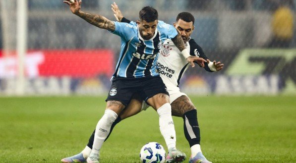 Braithwaite abriu o placar para o Tricolor Gaúcho e Breno Bidon deixou tudo igual para o Timão