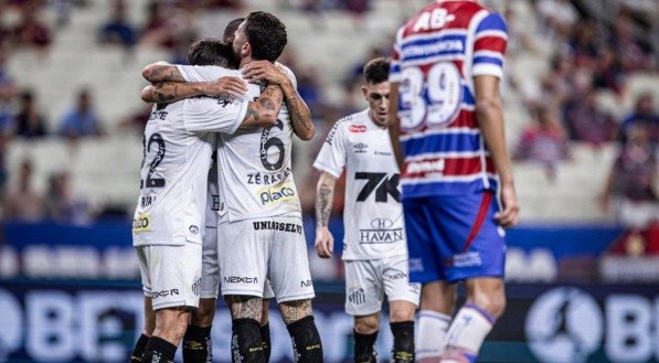 Peixe vencia por 2x0, sofreu o empate, mas buscou o gol da vitória nos minutos finais com Rollheiser.