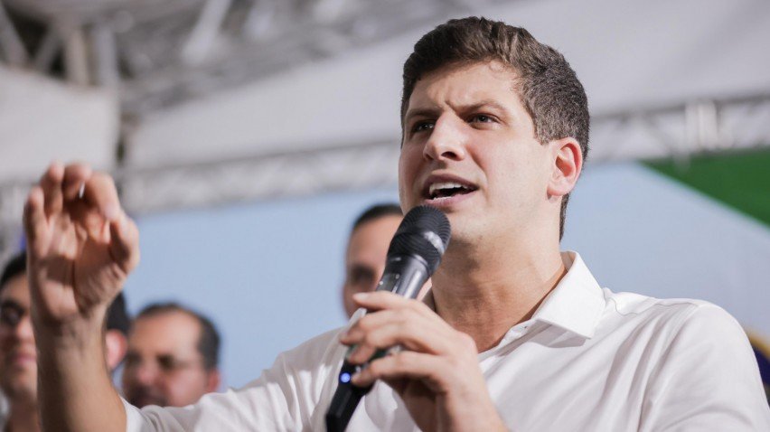 Prefeito João Campos deve ter aprovado novo empréstimo pela Câmara Municipal do Recife 
