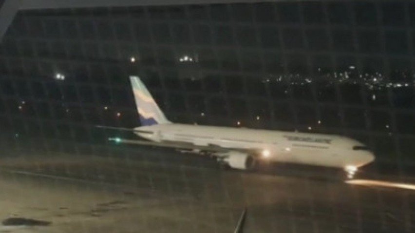 Boeing 767-300ER, da EuroAtlantic Airways, que opera a rota Recife-Madri em parceria com a Azul