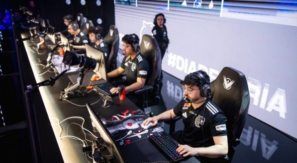 A FURIA venceu a Isurus Estral por 3 a 1, pela final da Chave Inferior. Agora, os Panteras vão enfrentar a paiN Gaming na disputa pelo título