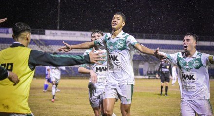 Ícaro marcou o gol da vitória do time jaconero sobre o Esportivo no jogo de ida