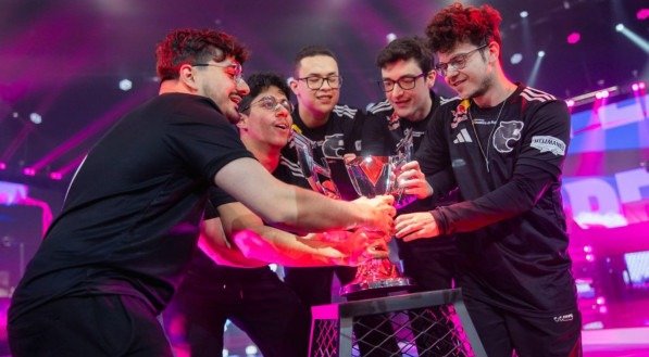 Na tarde deste domingo (15), a FURIA venceu a paiN Gaming por 3 a 0 na final do 2º Split e conquistou a primeira LTA Sul da história