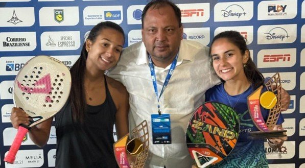 Dupla de paulista com catarinense derrotou brasileiras e ficou com o caneco neste sábado na Capital Federal
