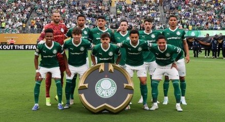 A Equipe Alviverde tenta até o fim, mas empata com o Porto pela primeira rodada da fase de grupos do Mundial de Clubes da FIFA.