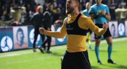 No apagar das luzes, Marcelo Hermes desempata e garante vitória do Tigre por 3 a 2