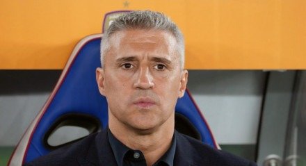 Na manhÃ£ dessa segunda-feira (16), o tÃ©cnico Luis ZubeldÃ­a pediu demissÃ£o do cargo de treinador do SÃ£o Paulo apÃ³s sequÃªncia de maus resultados e pressÃ£o da torcida. Com isso, o plano A, B, C e D do SÃ£o Paulo para ocupar o cargo de treinador Ã© um velho conhecido do clube: o argentino Hernan Crespo. [&#8230;]