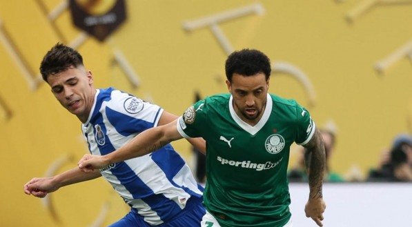 Na saída de campo, o meio-campo Felipe Anderson falou sobre a estreia do Palmeiras na Copa do Mundo de Clubes. Após perder muitas oportunidades, o Verdão empatou em 0 a 0 com o Porto no MetLife Stadium, em New Jersey, nos Estados Unidos. O camisa 7 comentou sobre a postura do adversário, lamentou o empate [&amp;#8230;]