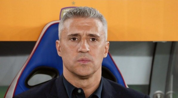 Na manhã dessa segunda-feira (16), o técnico Luis Zubeldía pediu demissão do cargo de treinador do São Paulo após sequência de maus resultados e pressão da torcida. Com isso, o plano A, B, C e D do São Paulo para ocupar o cargo de treinador é um velho conhecido do clube: o argentino Hernan Crespo. [&amp;#8230;]