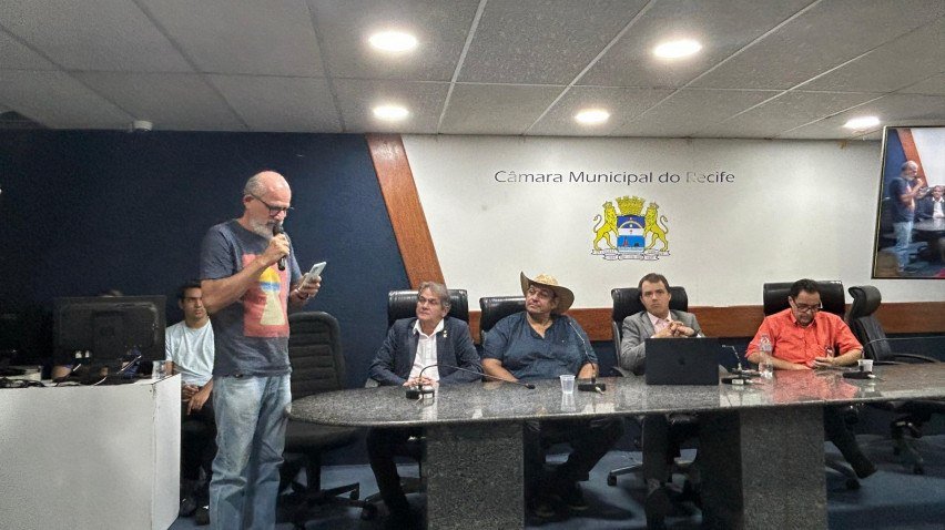 Imagem da Audiência pública que debateu lei de tração animal na Câmara dos Vereadores do Recife