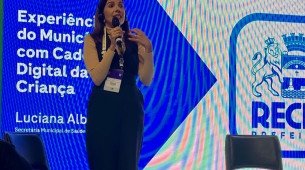 "A gente quer apoiar a família, ajudar a manter a saúde da criança, acompanhar seu desenvolvimento e garantir que nenhuma informação se perca", disse Luciana Albuquerque