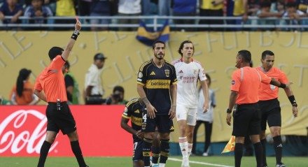 Em jogo marcado por expulsÃµes Boca e Benfica ficam no empate pelo Mundial