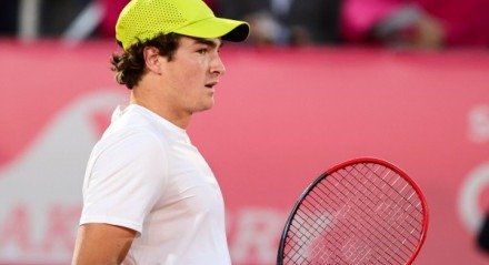 Brasileiro teve um match-point, mas caiu nos detalhes diante do 24º colocado Cobolli
