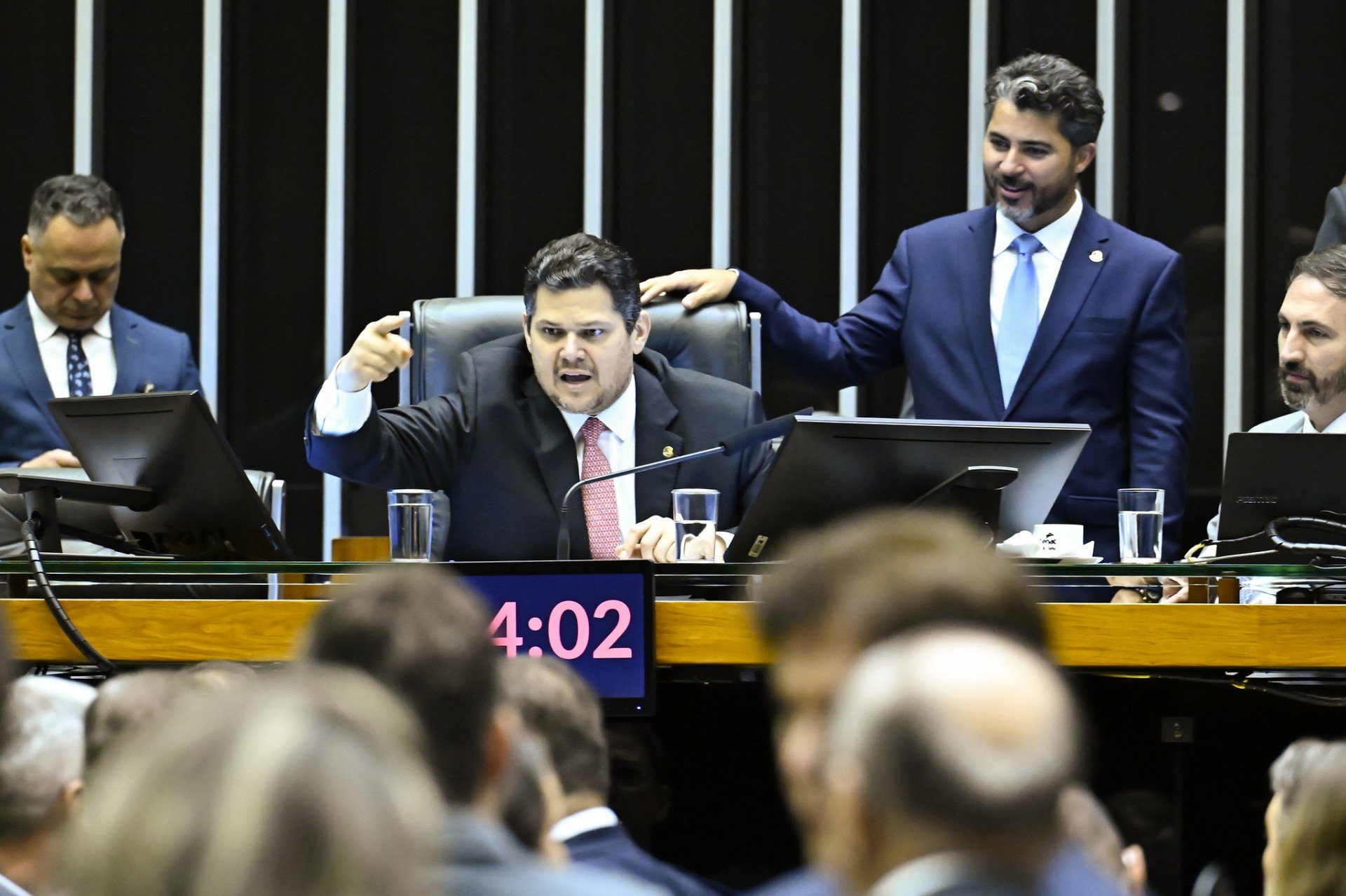Alcolumbre cria CPMI sobre fraudes no INSS