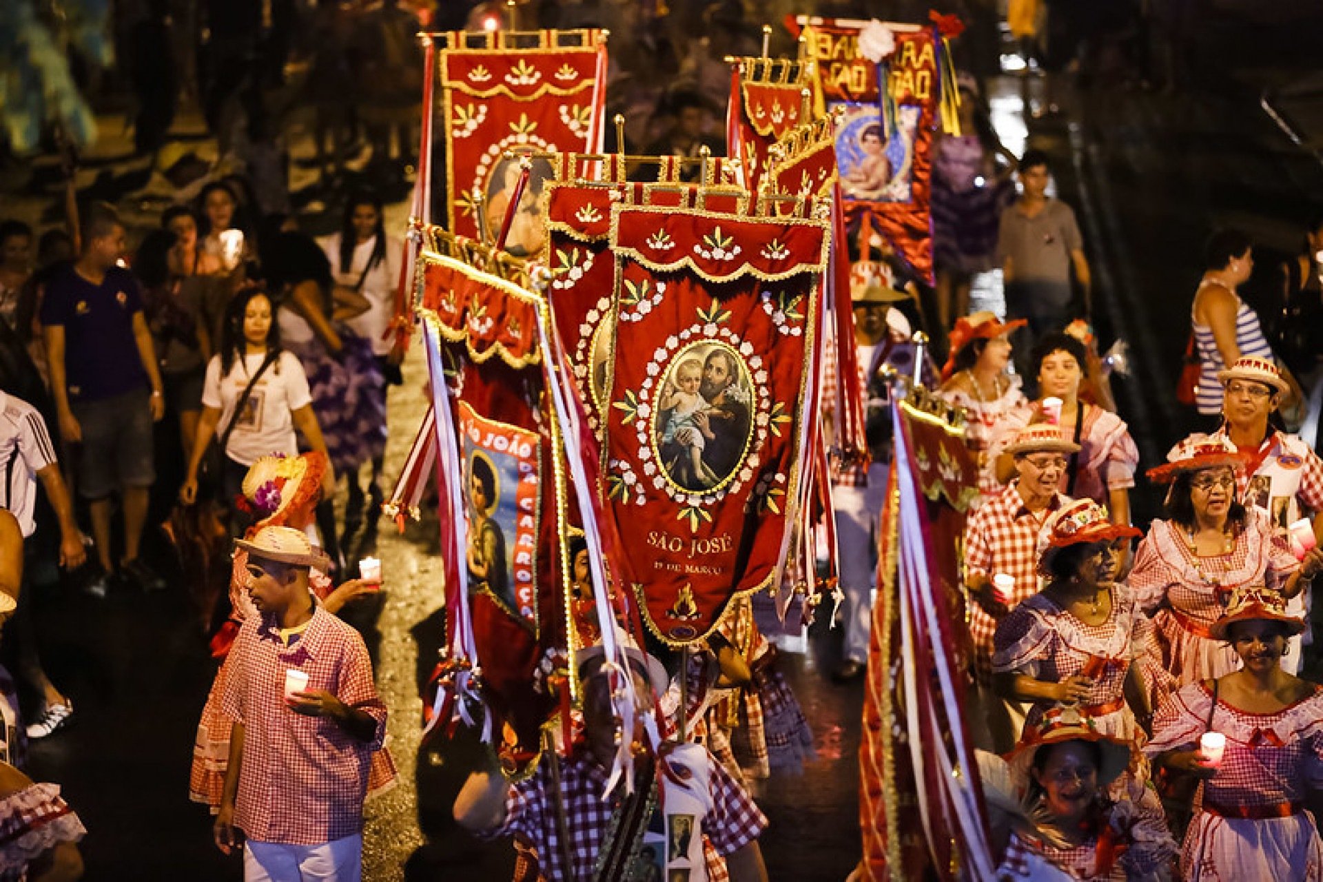 São João do Recife 2025: Procissão dos Santos Juninos desfila nesta quarta (18). Veja percurso