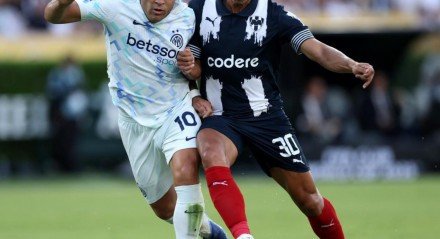 Monterrey saiu na frente com Sergio Ramos, mas viu Lautaro empatar em jogada ensaiada que garantiu o 1 a 1 no duelo em Los Angeles.