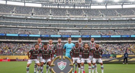 Devido a diferença de investimentos entre os clubes, o favoritismo da partida era dos alemães, mas o que se viu em campo foi um domínio do Tricolor das Laranjeiras. conforme destacado em jornais espalhados pelo mundo.