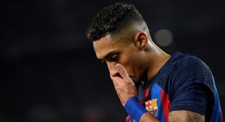 Camisa 11 do Barcelona deu uma festa para comemorar os títulos conquistados na temporada, onde aconteceu o momento inusitado.
