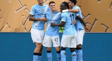 City resolve no primeiro tempo e estreia com vitória na Copa do Mundo de Clubes