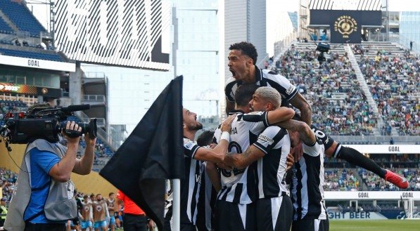 Jogadores do Botafogo celebrando gol no Mundial de Clubes 2025
