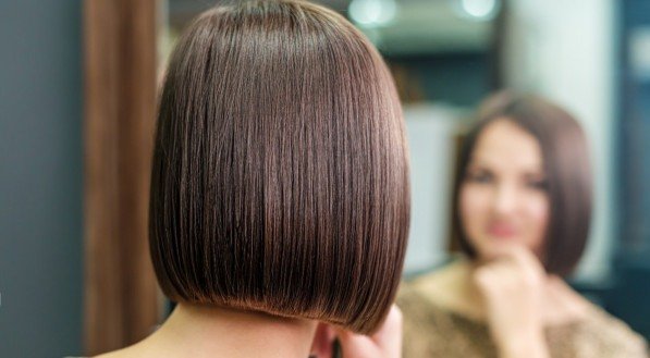 5 cortes de cabelo médio que rejuvenescem mulheres com mais de 50 anos