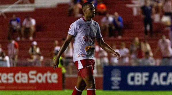 Matheus Silva, zagueiro do Náutico