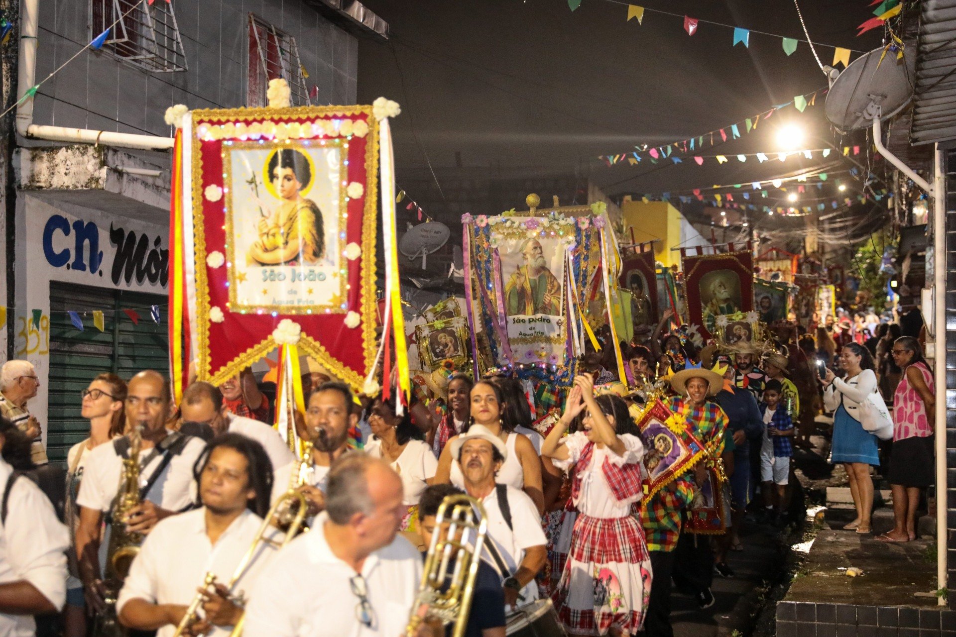 Procissão dos Santos Juninos enaltece as tradições do São João do Recife
