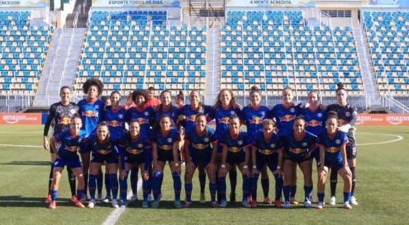 As meninas do Massa Bruta chegam a esta fase da competição pelo segundo ano consecutivo.