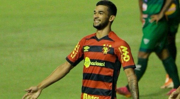 Meia Gustavo, na época do Sport, aos 19 anos