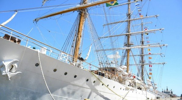 Fragata ARA Libertad estará aberta à visitação gratuita no Recife
