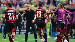 Jogadores do Flamengo em comemoração de um dos gols sobre o Chelsea