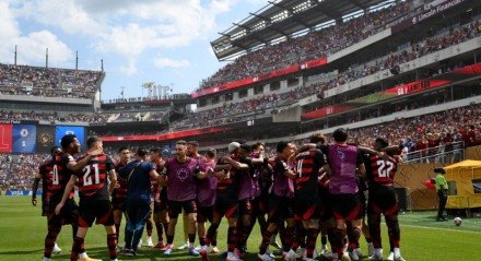Atacante entrou no segundo tempo e decidiu o jogo para o rubro-negro