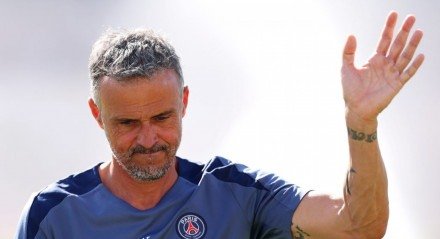 Treinador do PSG destaca trabalho coletivo e postura defensiva dos adversários no duelo pela Copa do Mundo de Clubes