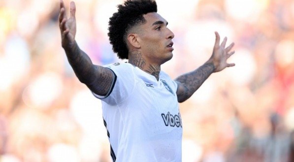 Alvinegro venceu o atual campeão da Champions League por 1 a 0 nesta quinta-feira (19) e levou a internet a loucura com memes, confira.