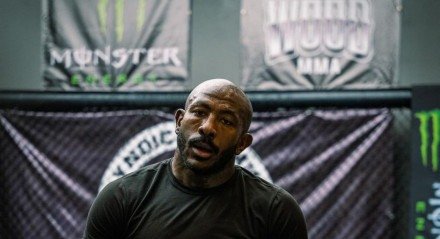 A estreia do UFC no Azerbaijão se deu neste sábado (21), com a capital Baku recebendo mais um evento da organização