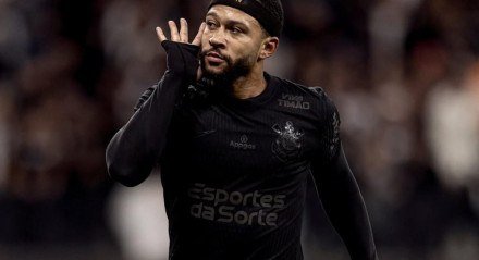 Atacante holandês publicou música e vídeoclipe nesta sexta-feira. A letra fala sobre o apresentador ídolo do Corinthians além do amigo Neymar.