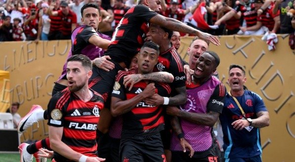 Equipes brasileiras venceram os europeus pelo torneio da FIFA, e um torcedor acertou, além dos resultados, detalhes dos triunfos.