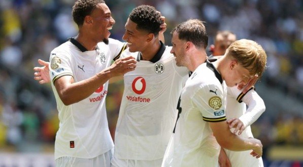 O Borussia Dortmund venceu o Mamelodi Sundowns por 4 a 3, em partida válida pela segunda rodada da fase de grupos da Copa do Mundo de Clubes da FIFA, disputada no TQL Stadium, em Cincinnati, na tarde deste sábado (21).