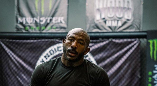 A estreia do UFC no Azerbaijão se deu neste sábado (21), com a capital Baku recebendo mais um evento da organização