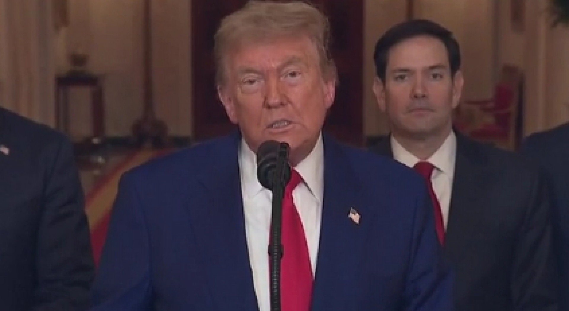 Trump celebra ataque e alerta: 'Ou haverá paz, ou tragédia para o Irã'