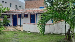 Segundo informações da Polícia Civil e de familiares, dois homens invadiram a residência do idoso