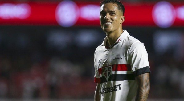 Fora dos planos do Tricolor, onde tinha contrato até dezembro deste ano, o lateral-direito acertou com o Peixe, clube que autou nas categorias de base.