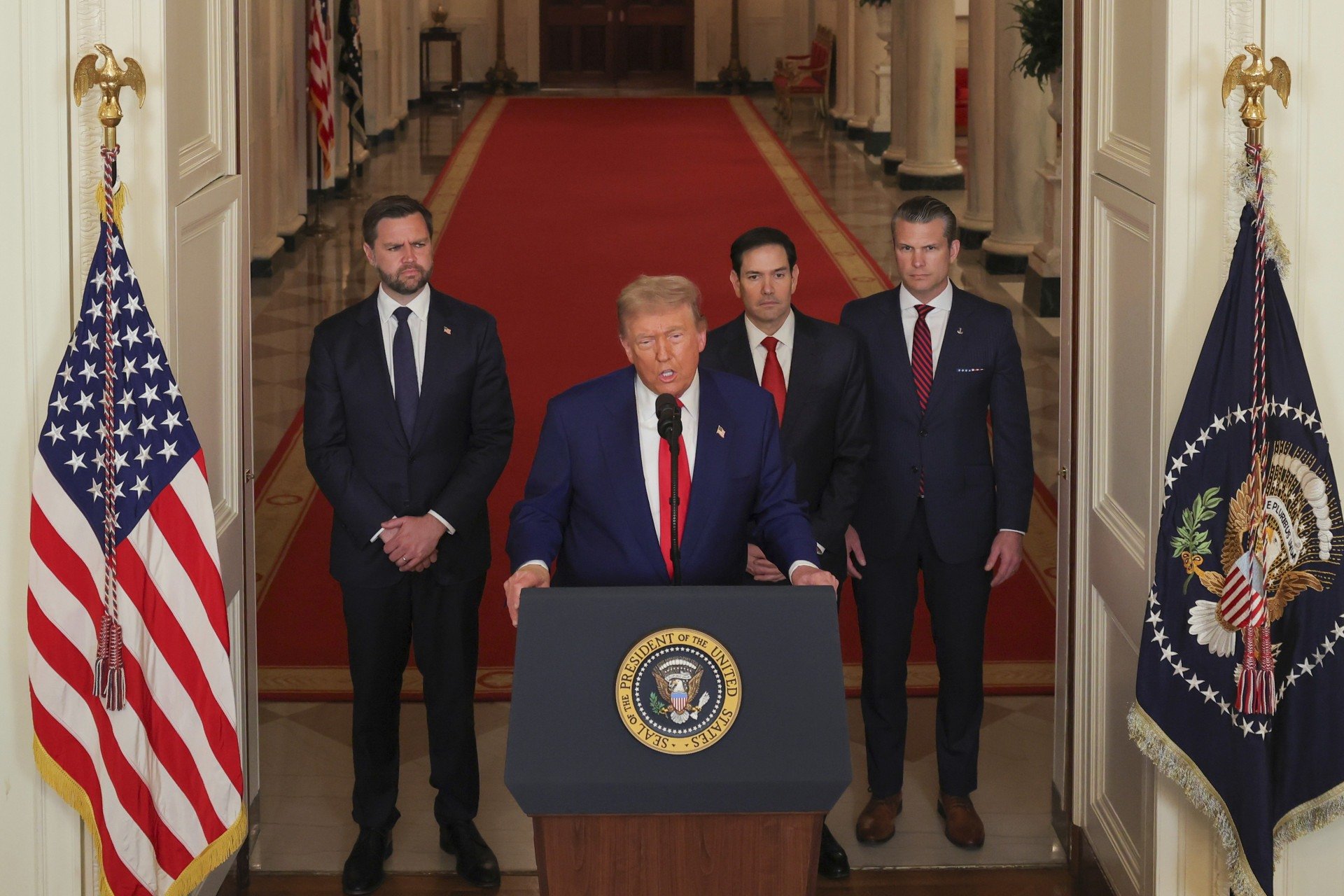 Irã acusa Trump de traição e diz que qualquer americano é um alvo legítimo após bombardeio
