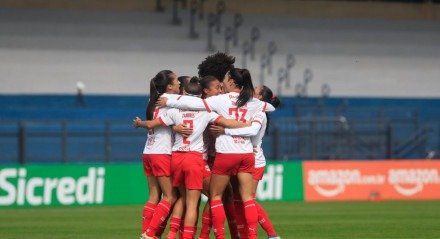 As meninas do Massa Bruta ficaram no 2 a 2 contra as Palestrinas neste Ã?Âºltimo domingo, 22.