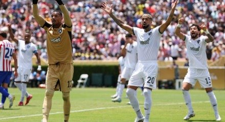 Botafogo garante vaga nas oitavas mesmo com derrota para o Atlético de Madrid