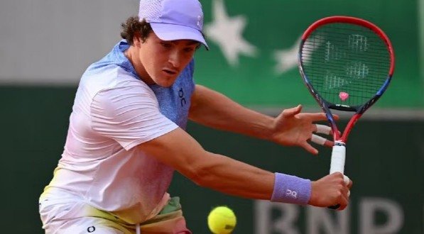 Brasileiro passou pelo belga Bergs e enfrentará o top 5 Fritz, atual campeão