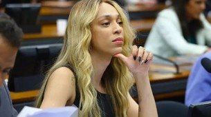 Erika Hilton é acusada de contratar cabeleireiro como assessor