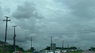 Trânsito intenso na BR 232 no sentido interior - Recife